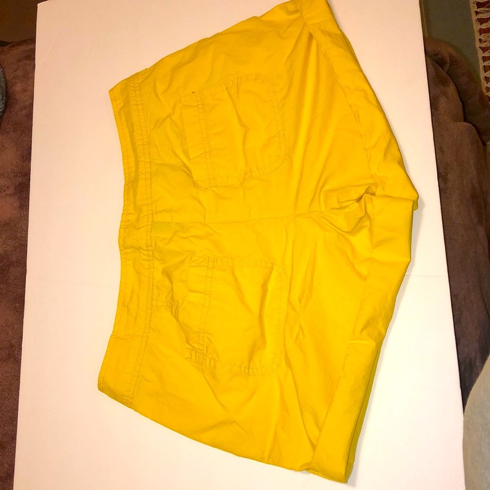 Shorts - Picture 2 of 5